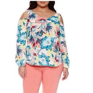 Cold shoulder Long Sleeved Shirt